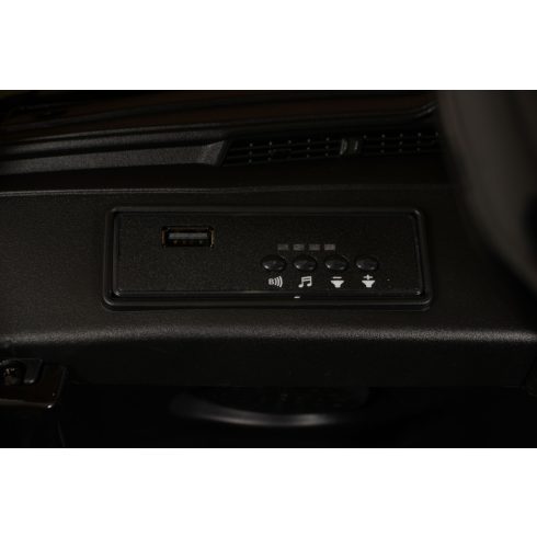 BO Audi SQ8 e-tron elektromos autó PINK